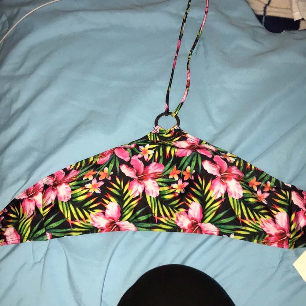 Flower bikini top